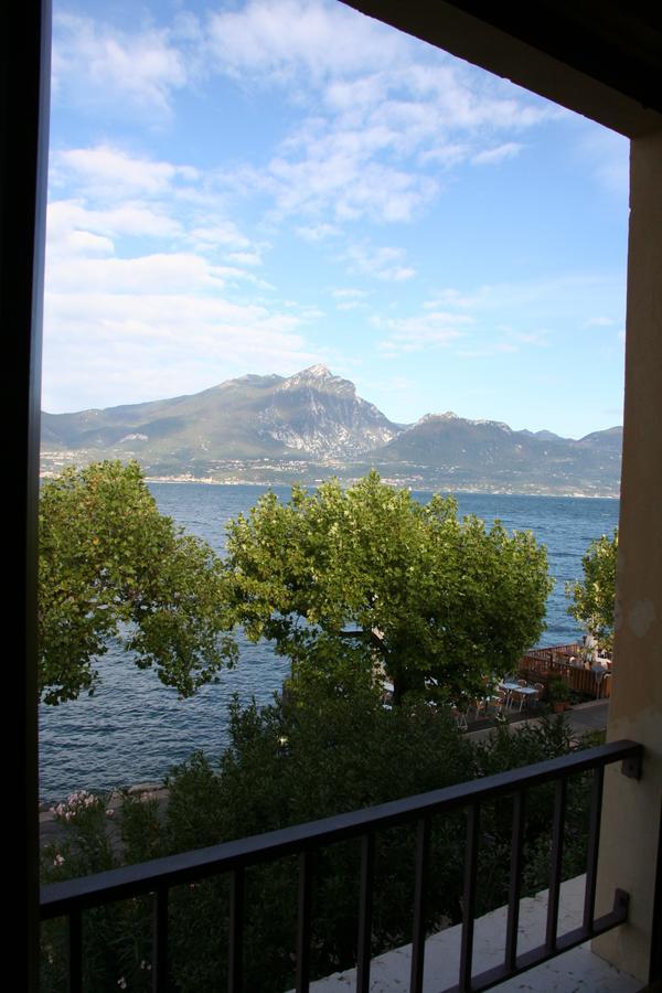 Casa Vacanza - Casa Del Padre Nascimbeni Torri Del Benaco Exterior foto