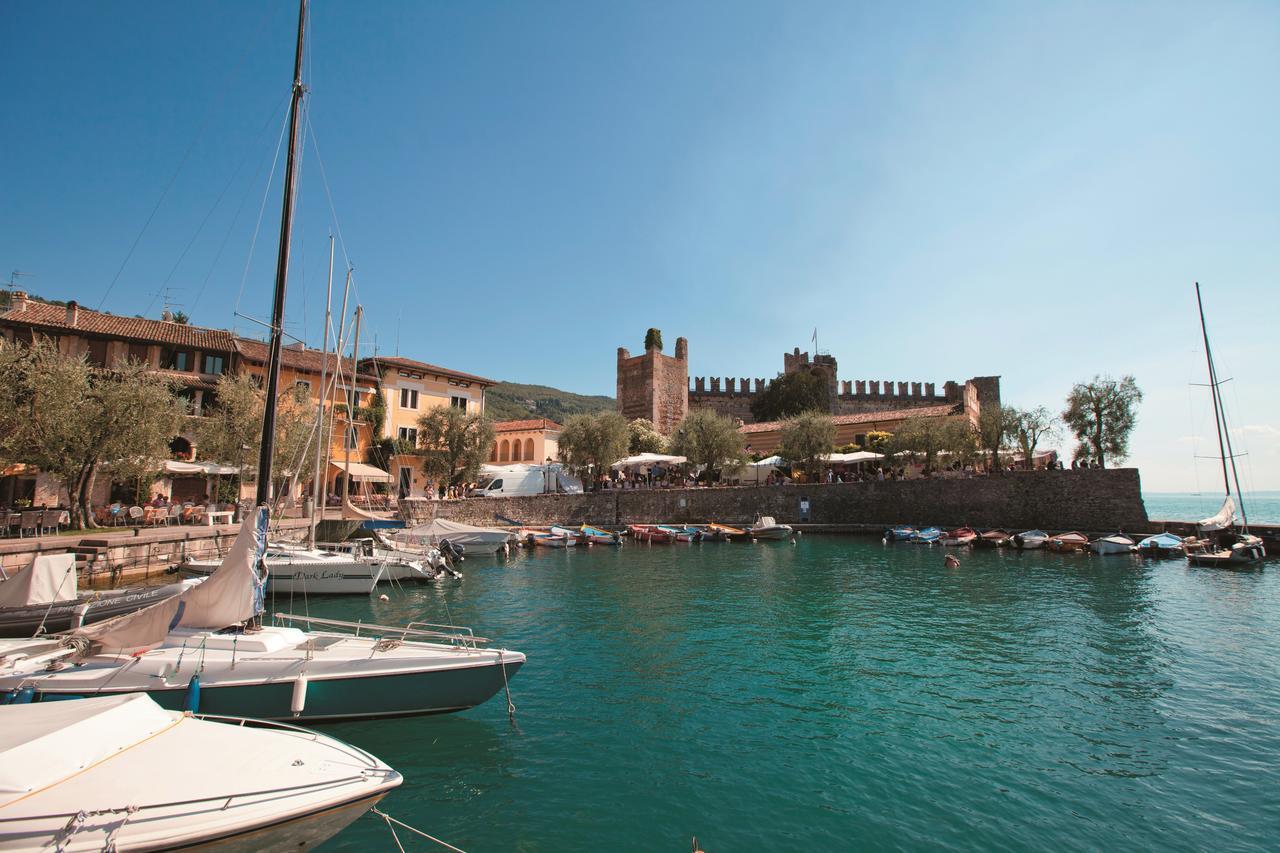 Casa Vacanza - Casa Del Padre Nascimbeni Torri Del Benaco Exterior foto